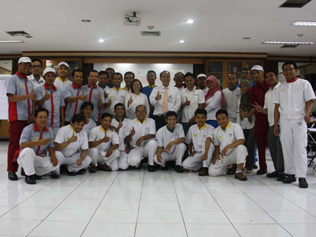 Inhouse Training Leading and Managing AWG Batch III PT. Indolakto